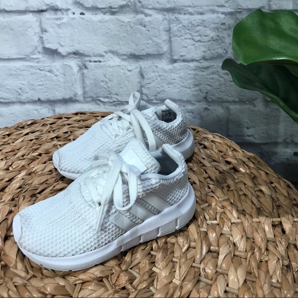 Toddler adidas Originals Swift Run 7K